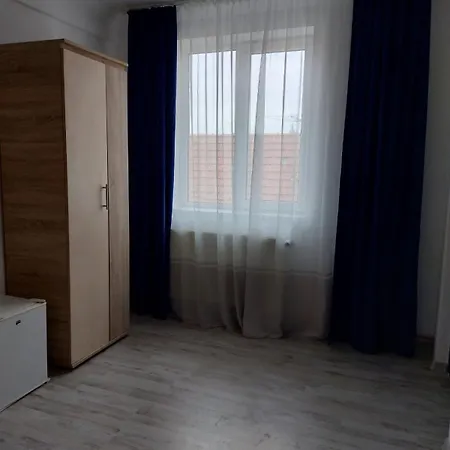 Nr 47 Ap 6 Int 2 Oda ve Kahvaltı Braşov